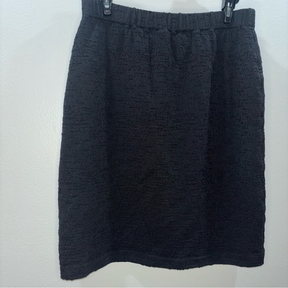 St. John Black Knit Textured Luxury Work Wear Skirt Size 8 - Picture 3 of 8